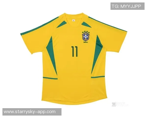 足球明星亲笔签名球衣高清图片展现足球魅力与运动精神的完美结合 足球明星亲笔签名球衣高清图片展现足球魅力与运动精神的完美结合